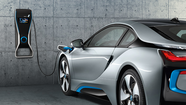 BMW شارژ ماشین‌هایش را هوشمند می‌کند!